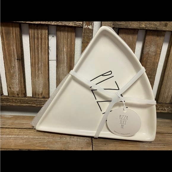 Rae Dunn Pizza Slice Pie set of 3 plates - Picture 2 of 3